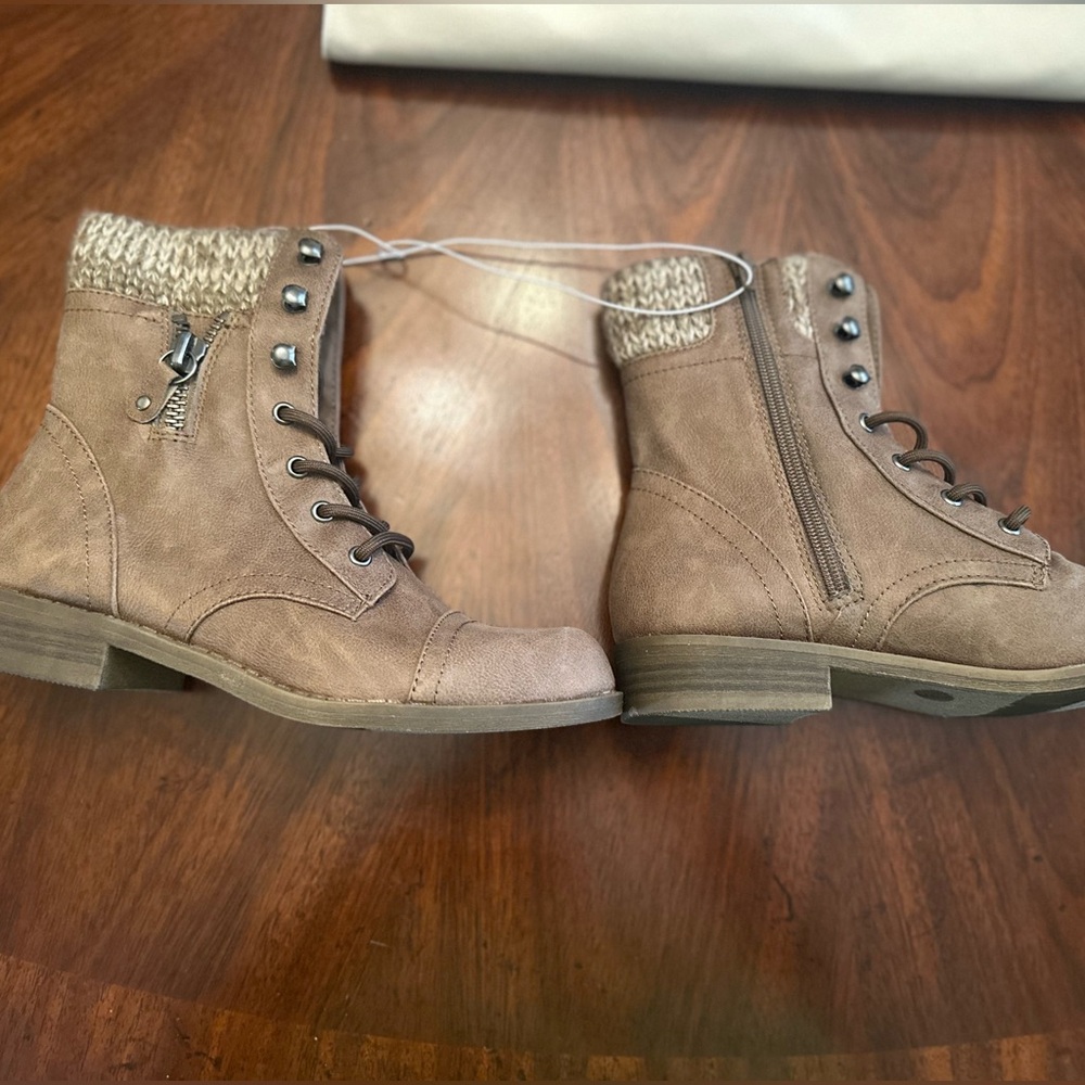 Women’s brown lace-up side zip bootie size 7.5 vegan leather - Picture 5 of 5